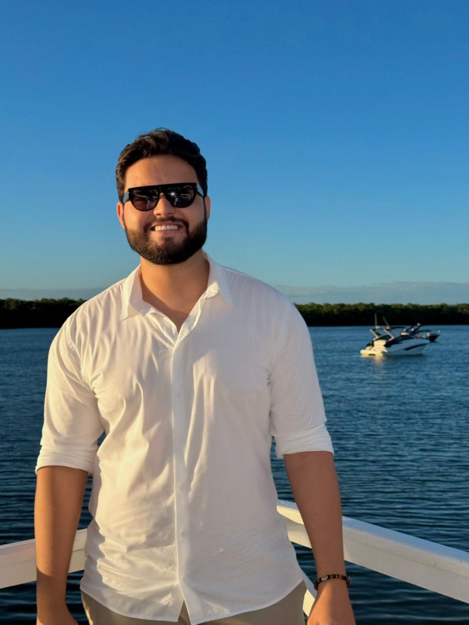 Erick Silveira — Corretor de Imóveis Alto Padrão